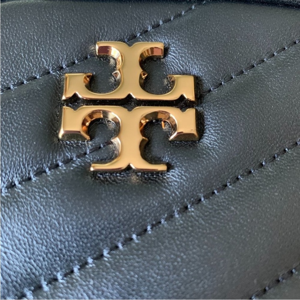 Tory Burch Kira Chevron camera bag - Picture 9 of 13